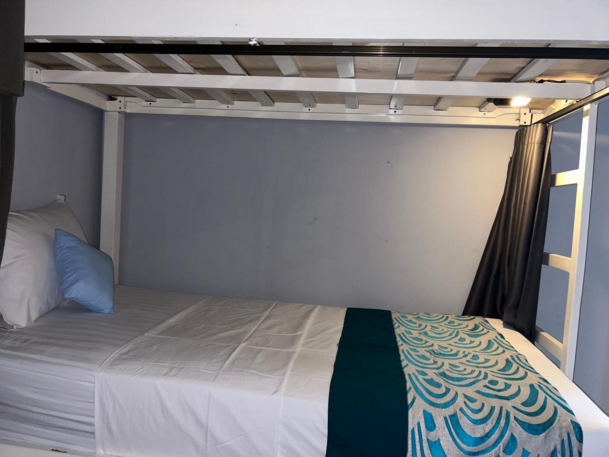 Blue Waves Hostel Amed Ambat Zewnętrze zdjęcie