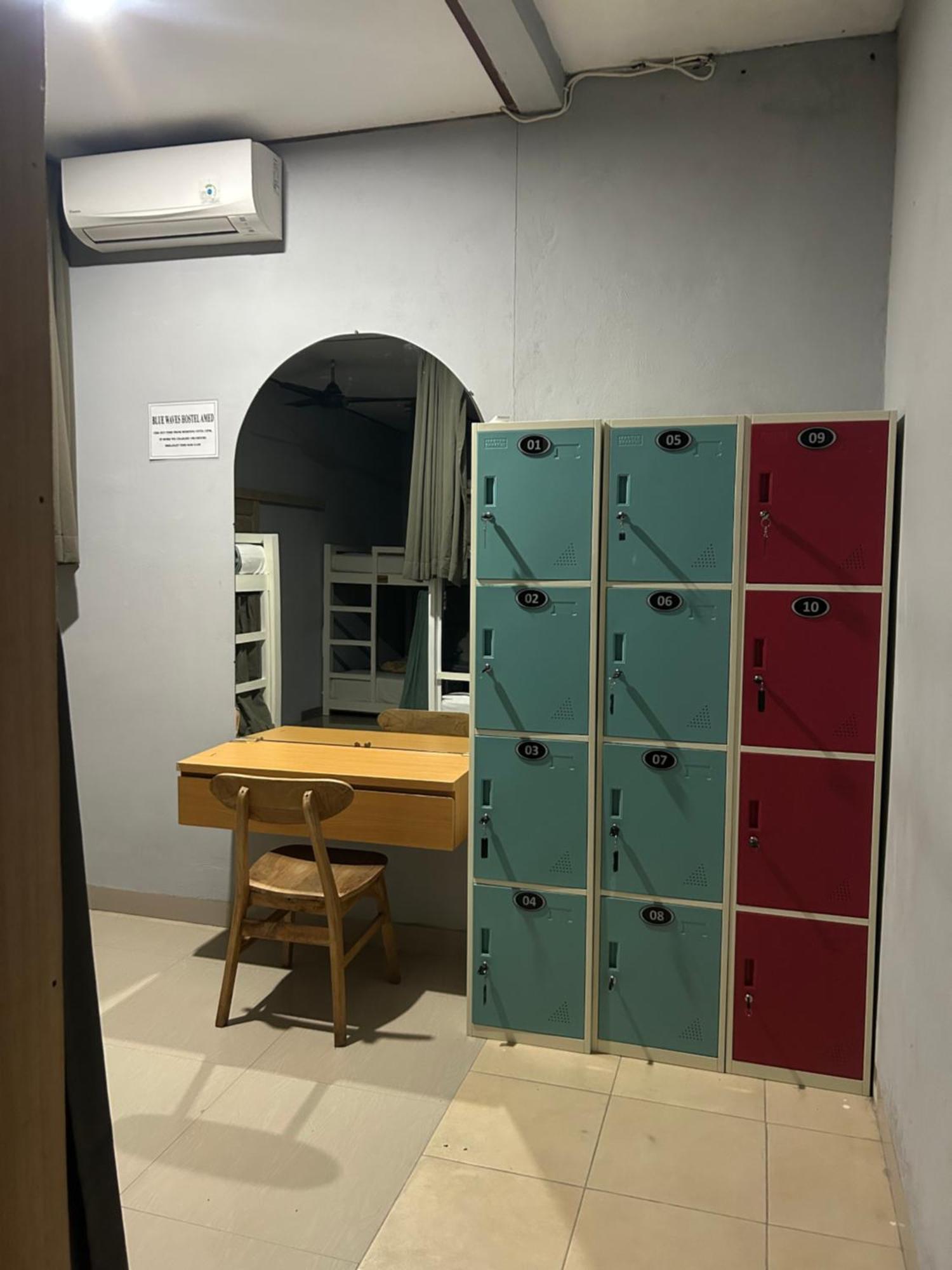 Blue Waves Hostel Amed Ambat Zewnętrze zdjęcie